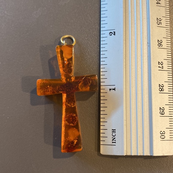 Amber cross pendant - Picture 2 of 2